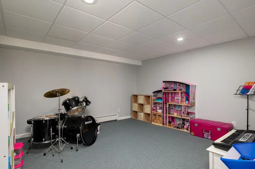 5 Stephen Drive Stratham NH 03885
