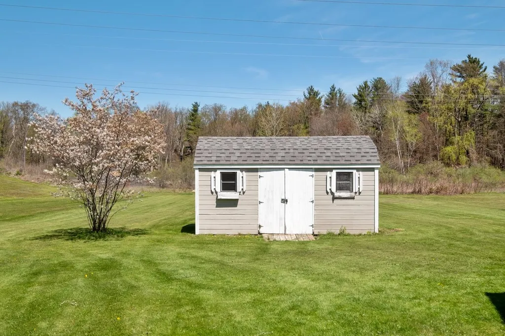 5 Stephen Drive Stratham NH 03885