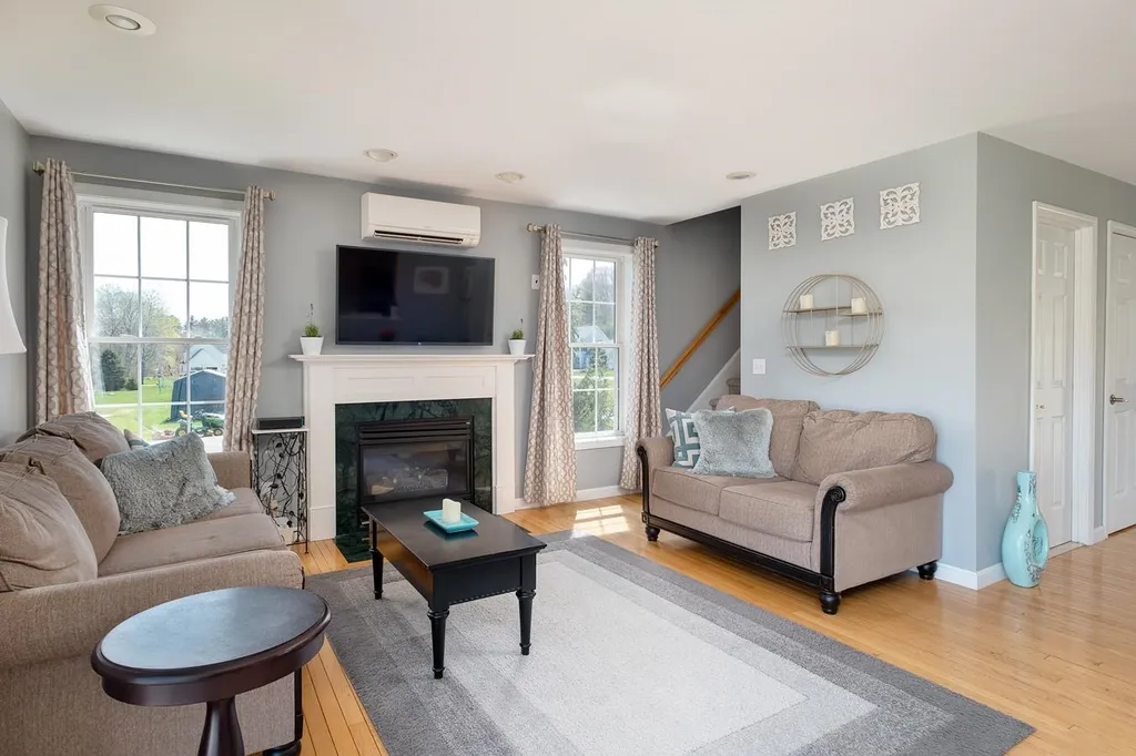 5 Stephen Drive Stratham NH 03885