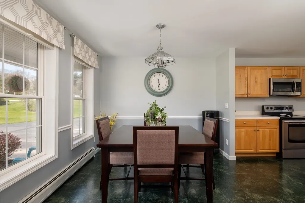 5 Stephen Drive Stratham NH 03885