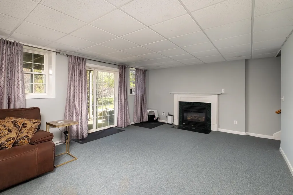 5 Stephen Drive Stratham NH 03885