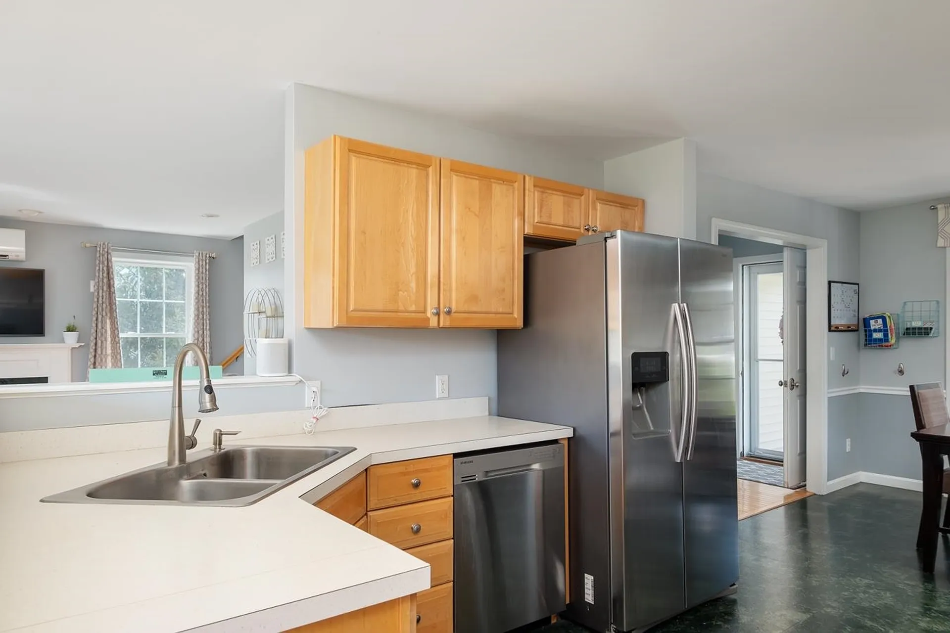 5 Stephen Drive Stratham NH 03885
