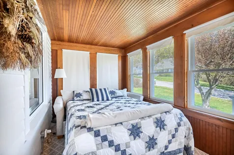 42 Pleasant Street Wolfeboro NH 03894