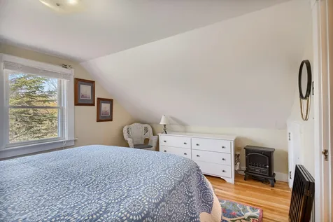 42 Pleasant Street Wolfeboro NH 03894