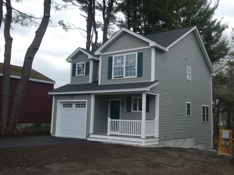 31 Clement Street Manchester NH 03102