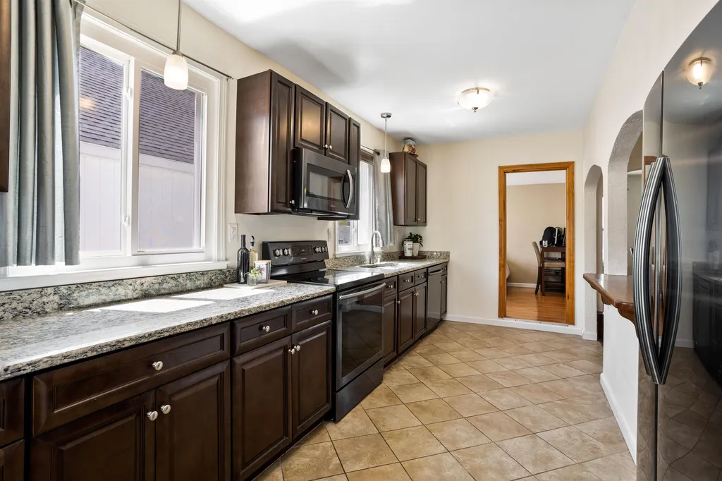 2 Stevens Street Nashua NH 03060