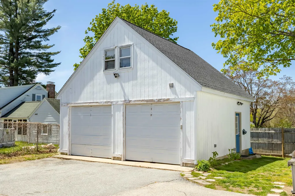 2 Stevens Street Nashua NH 03060