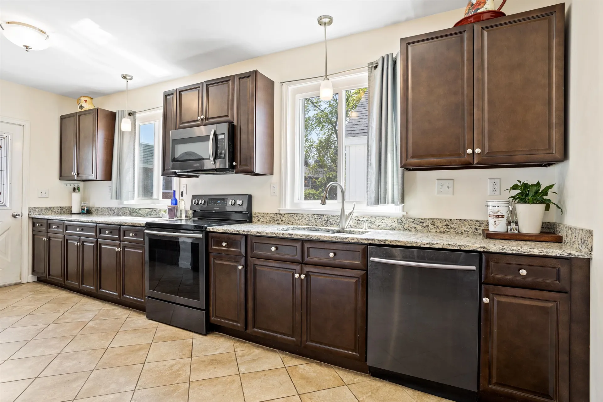 2 Stevens Street Nashua NH 03060