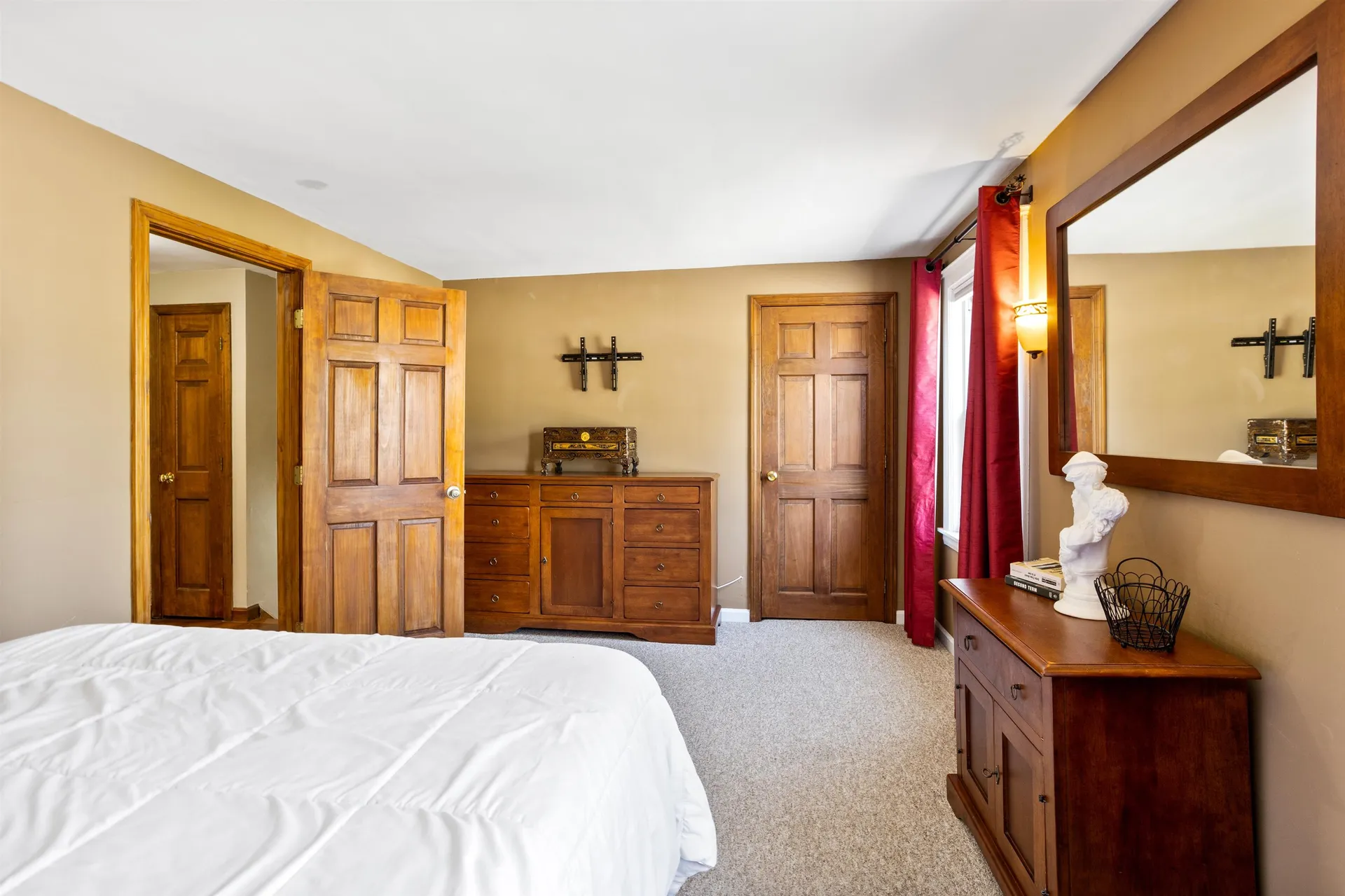2 Stevens Street Nashua NH 03060