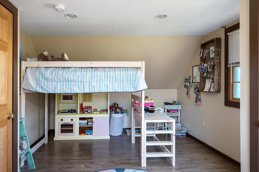 49 Applevale Drive Dover NH 03820