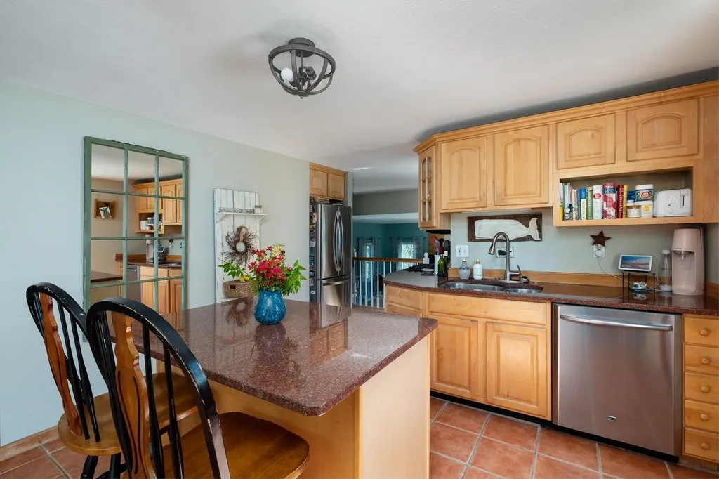 49 Applevale Drive Dover NH 03820