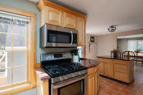 49 Applevale Drive Dover NH 03820