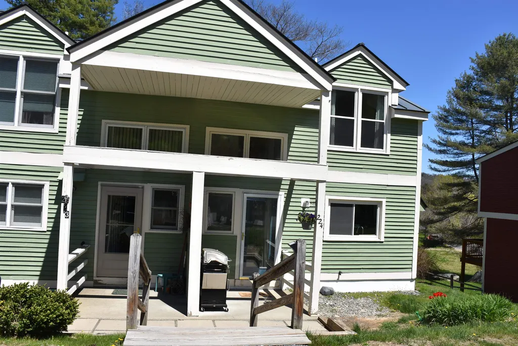 13 Rocky Hill Way Enfield NH 03748