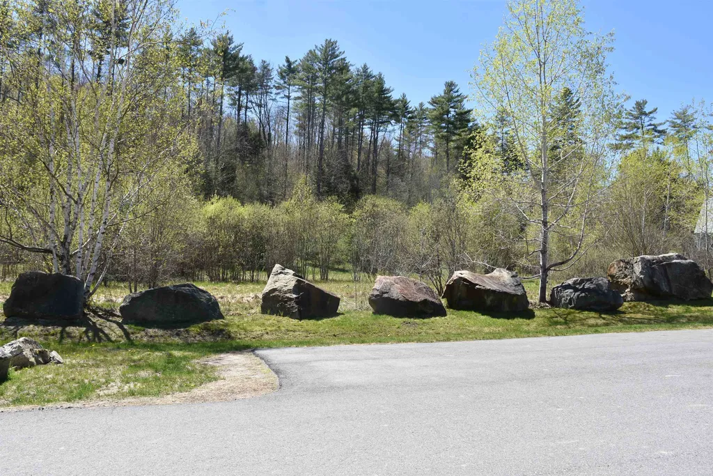 13 Rocky Hill Way Enfield NH 03748