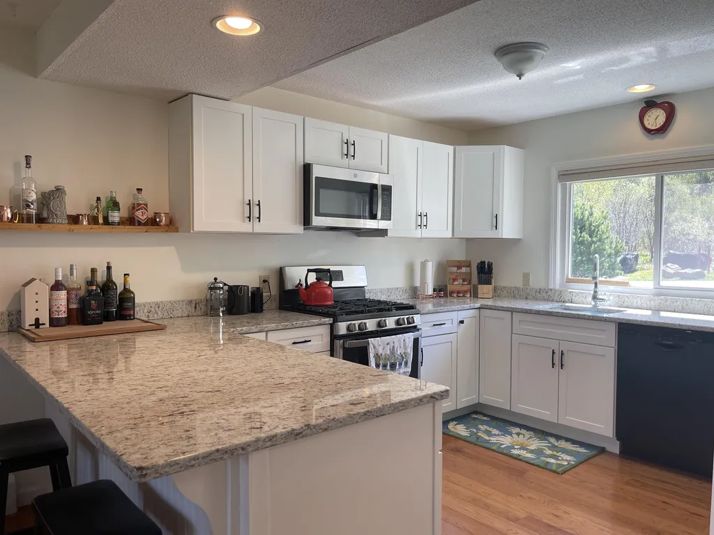 13 Rocky Hill Way Enfield NH 03748