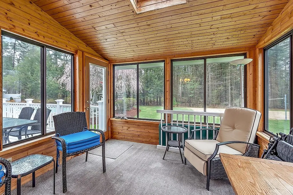 2 Sparrow Court Litchfield NH 03052