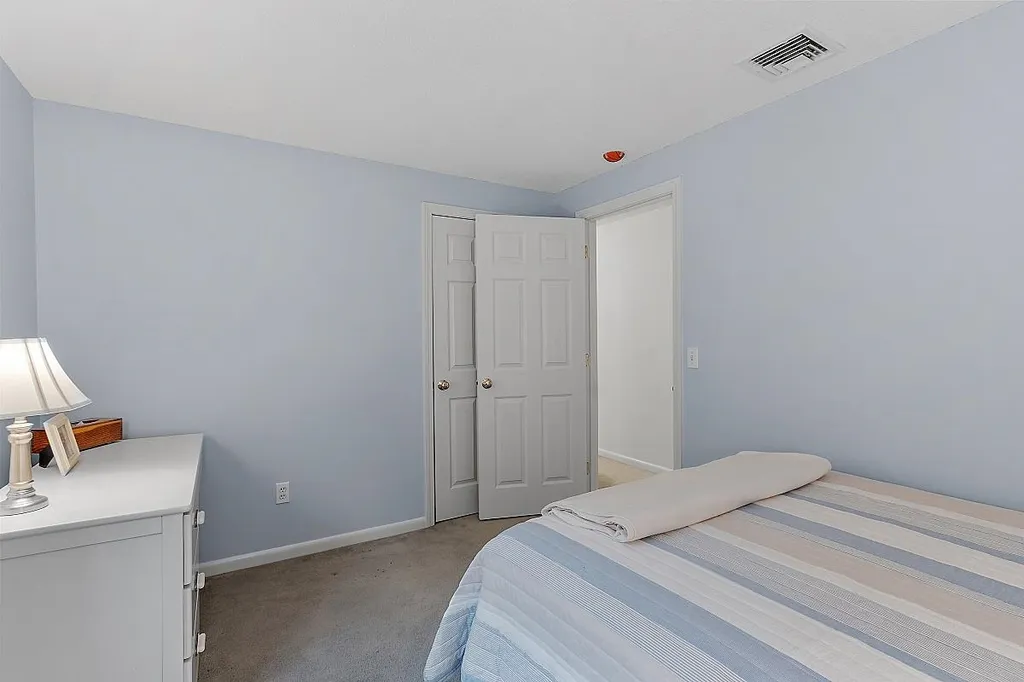2 Sparrow Court Litchfield NH 03052