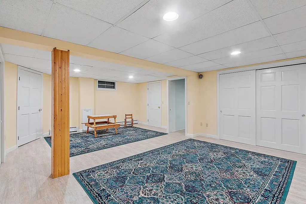 2 Sparrow Court Litchfield NH 03052