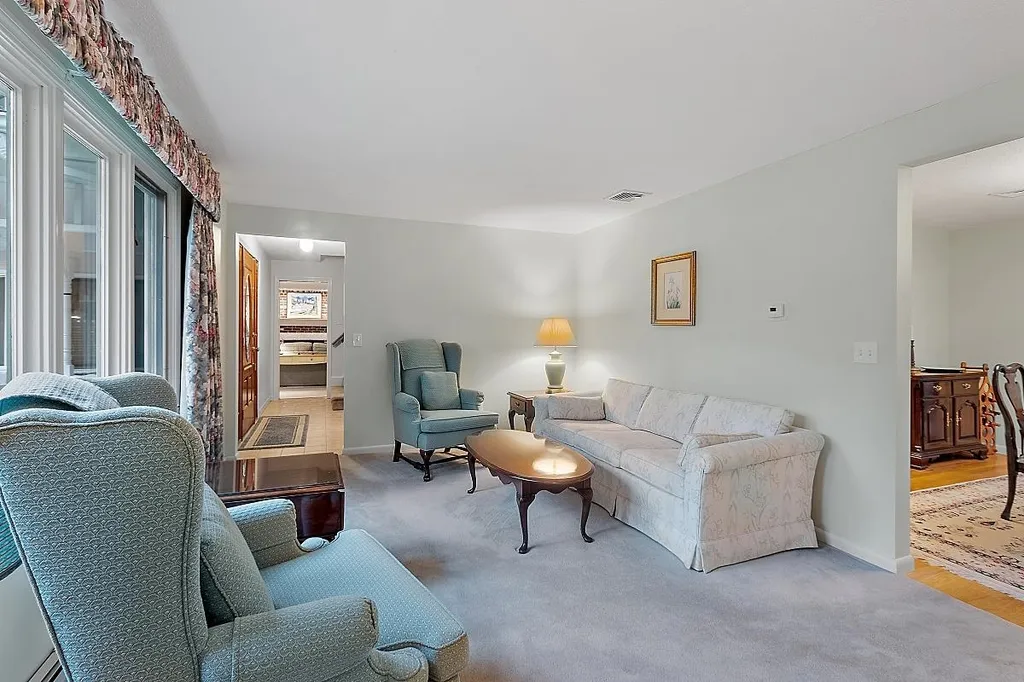 2 Sparrow Court Litchfield NH 03052
