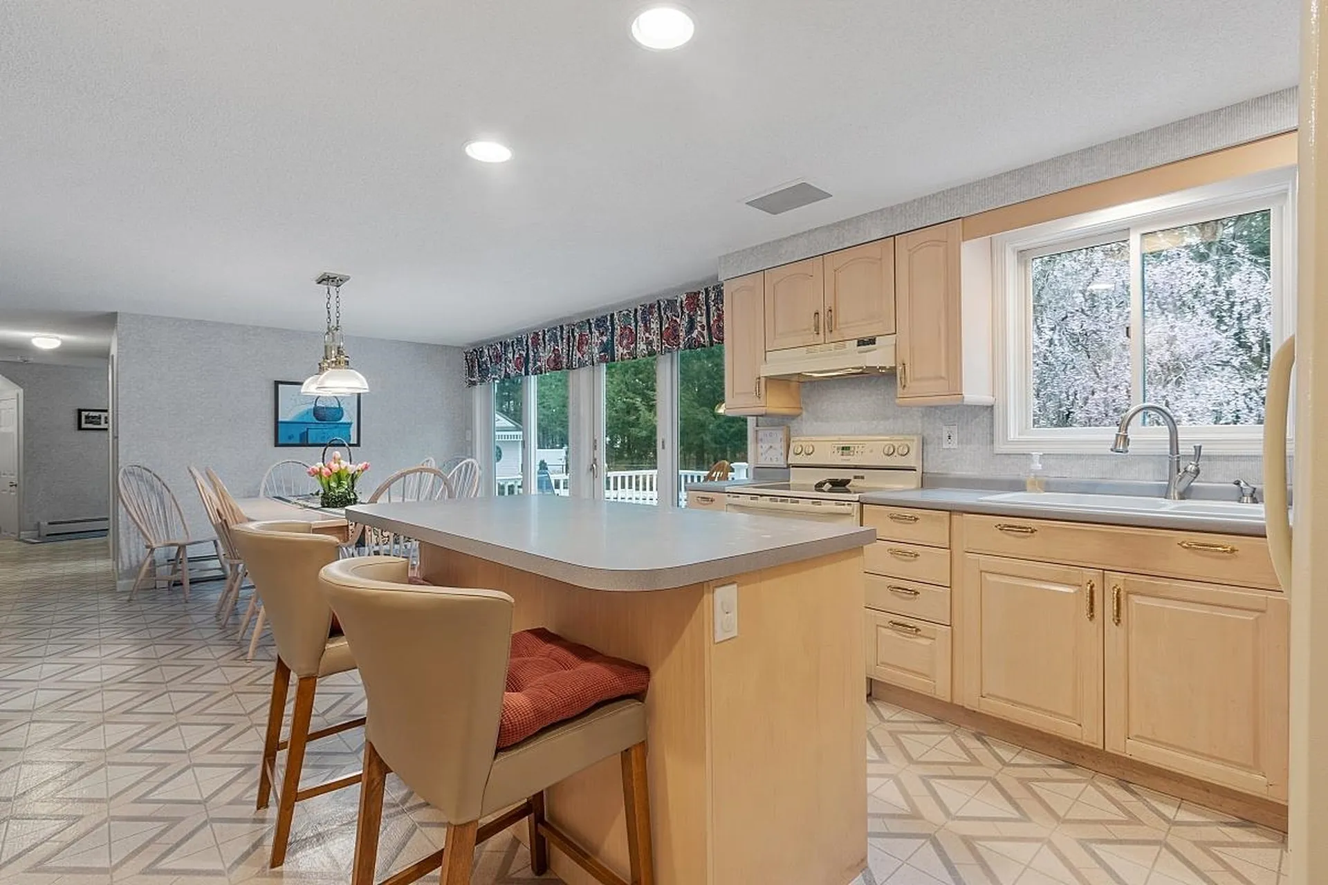 2 Sparrow Court Litchfield NH 03052