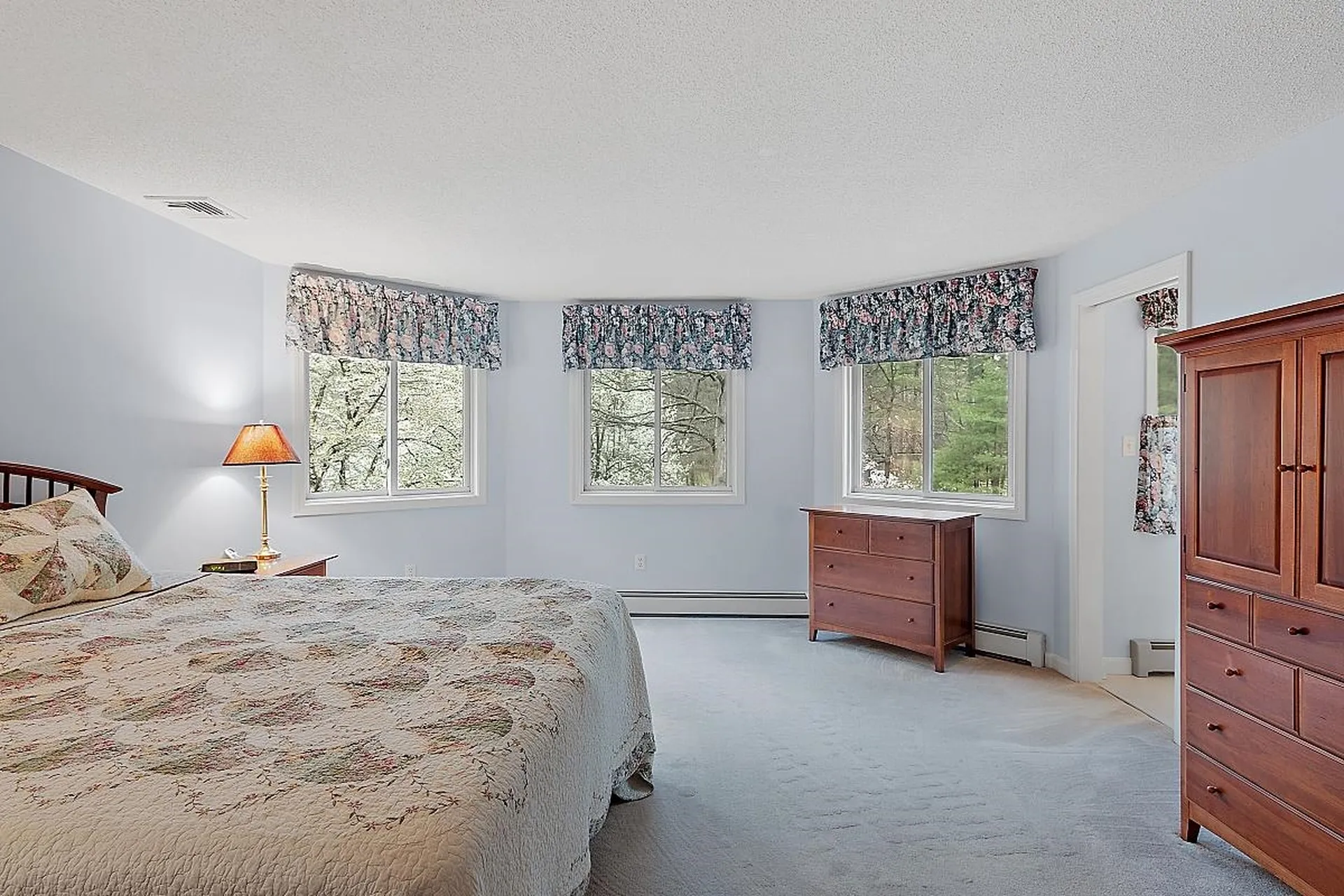 2 Sparrow Court Litchfield NH 03052