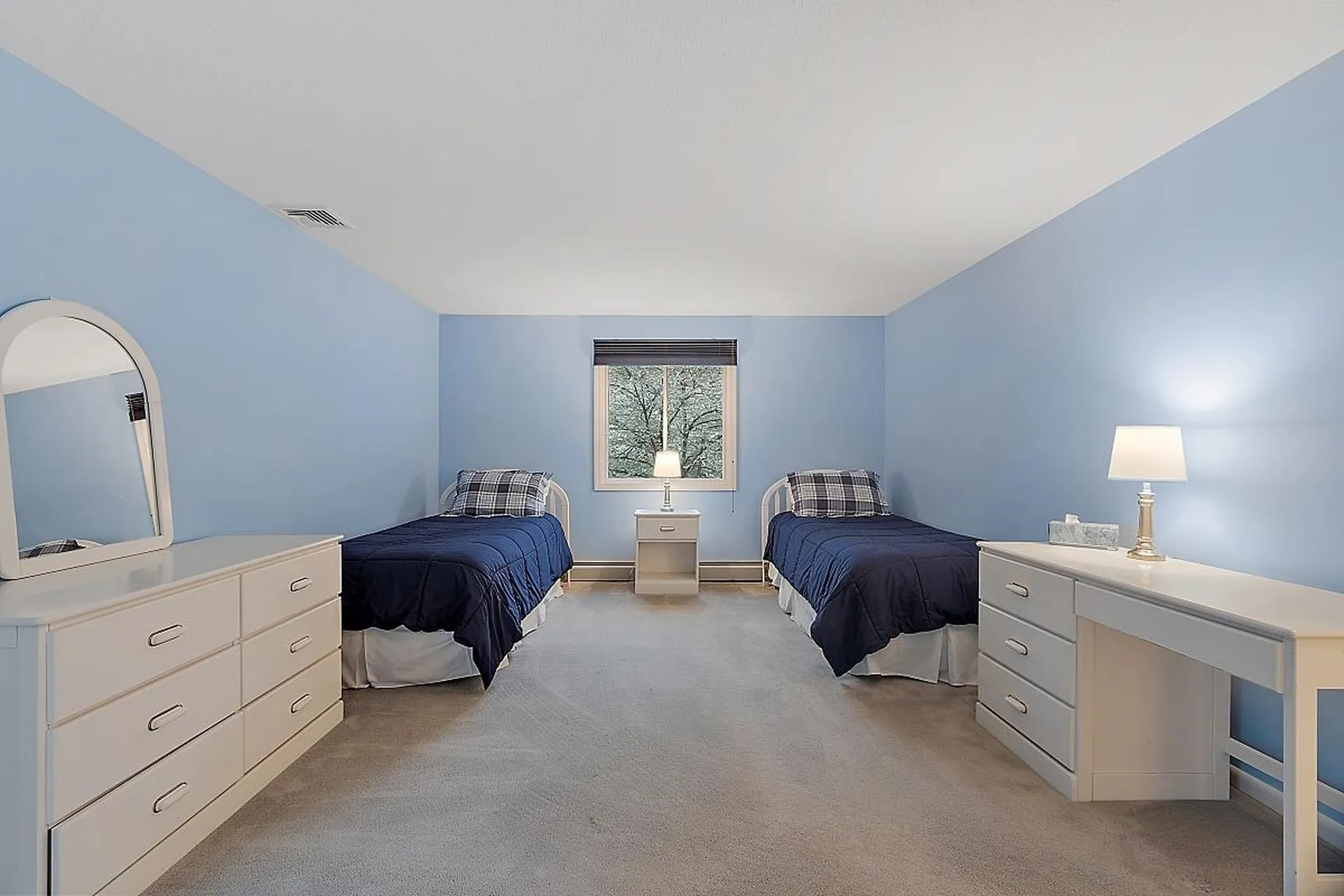 2 Sparrow Court Litchfield NH 03052