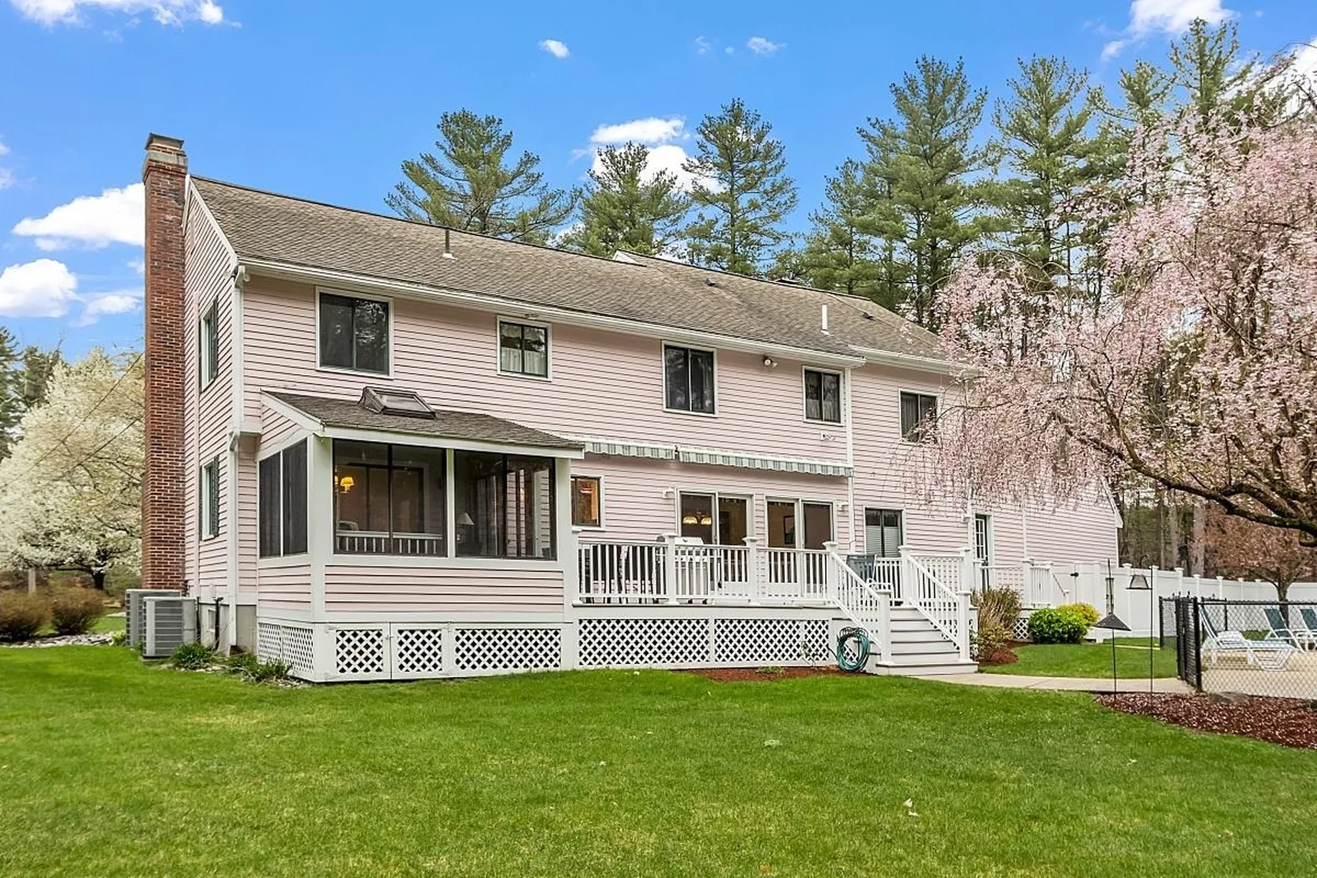 2 Sparrow Court Litchfield NH 03052