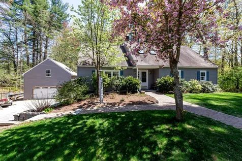 10 Nichols Road Amherst NH 03031