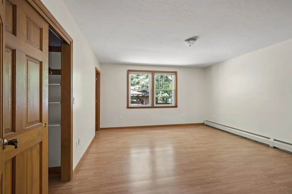 11 Penny Lane Laconia NH 03246