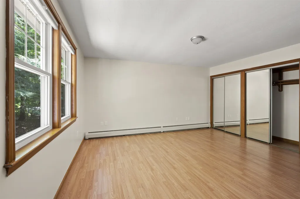 11 Penny Lane Laconia NH 03246