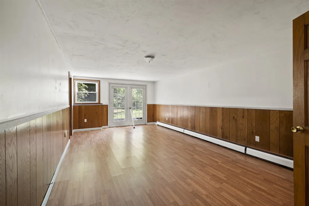 11 Penny Lane Laconia NH 03246