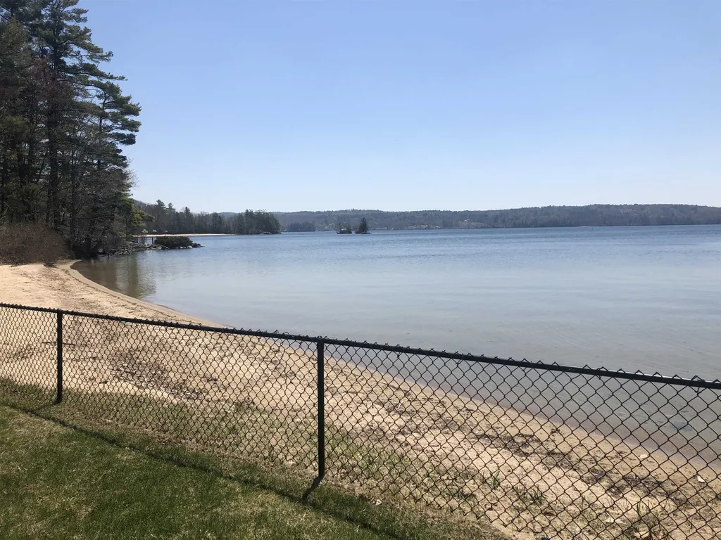11 Penny Lane Laconia NH 03246