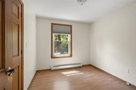 11 Penny Lane Laconia NH 03246
