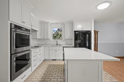 11 Penny Lane Laconia NH 03246
