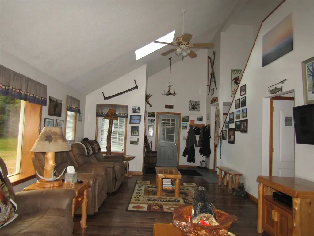 113 Pine Grove Errol NH 03579