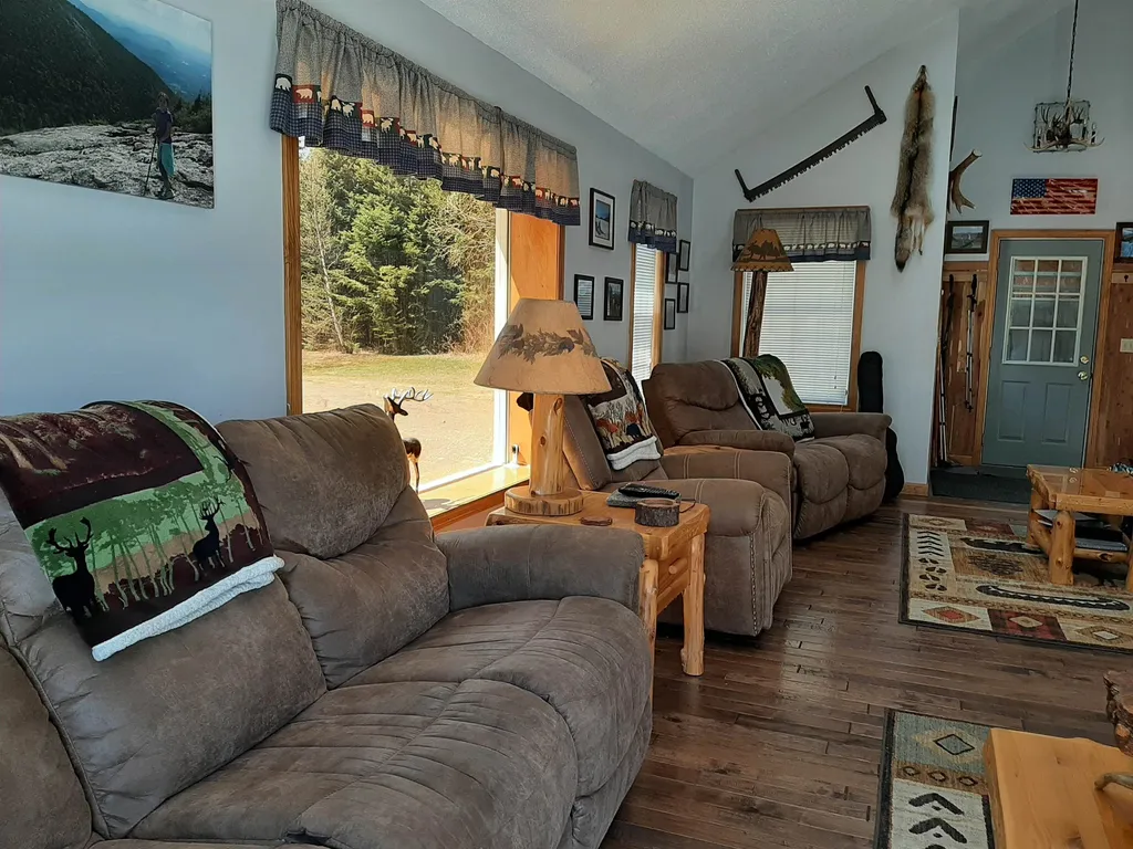 113 Pine Grove Errol NH 03579