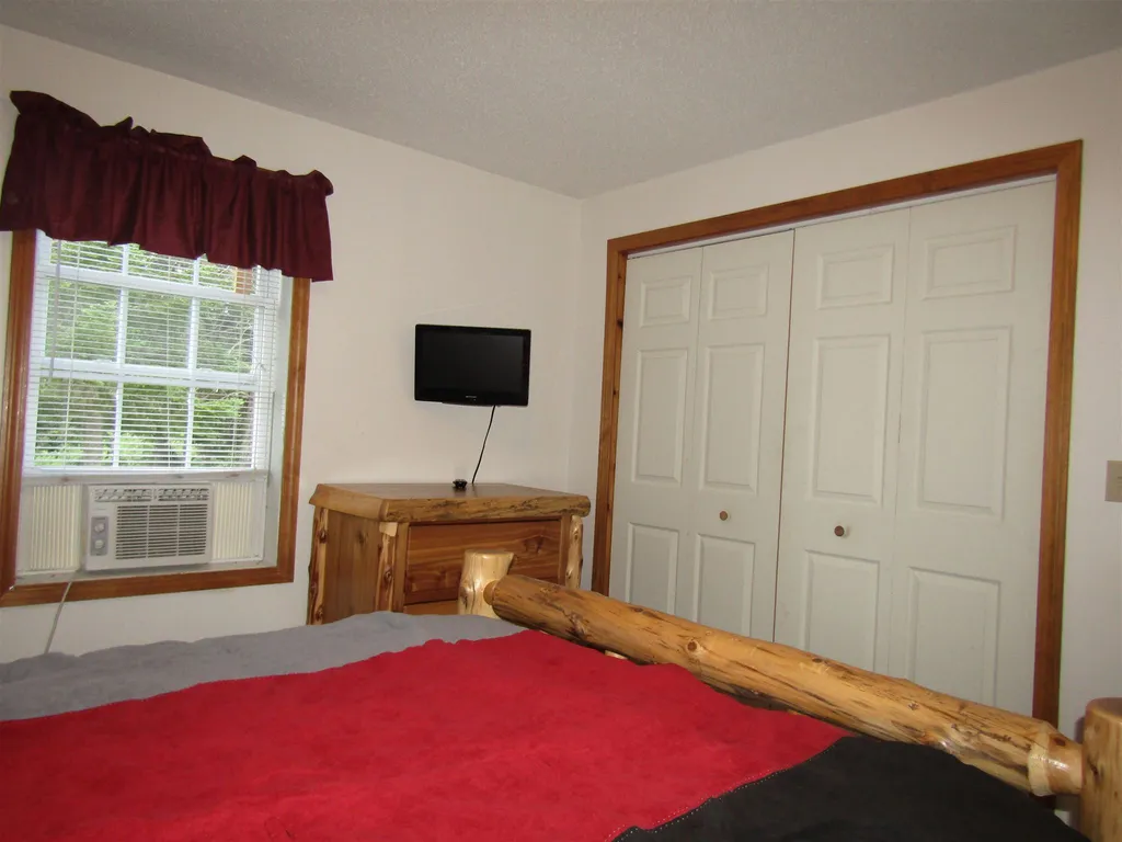 113 Pine Grove Errol NH 03579