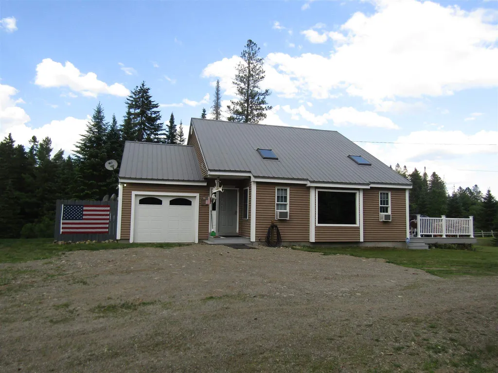 113 Pine Grove Errol NH 03579