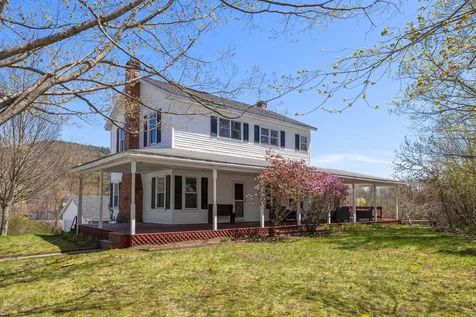 36 Quincy Road Rumney NH 03266