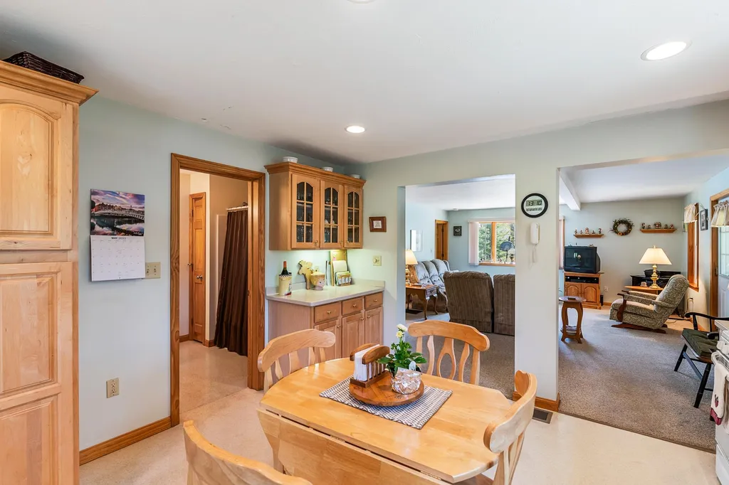16 Pine Street Newbury NH 03255