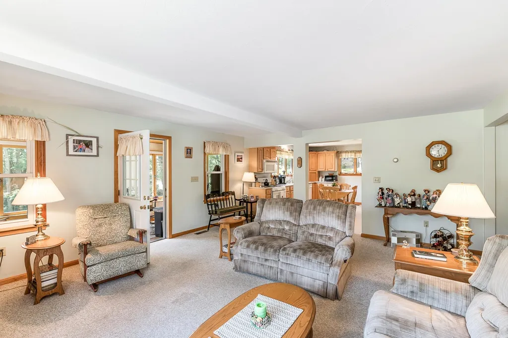 16 Pine Street Newbury NH 03255