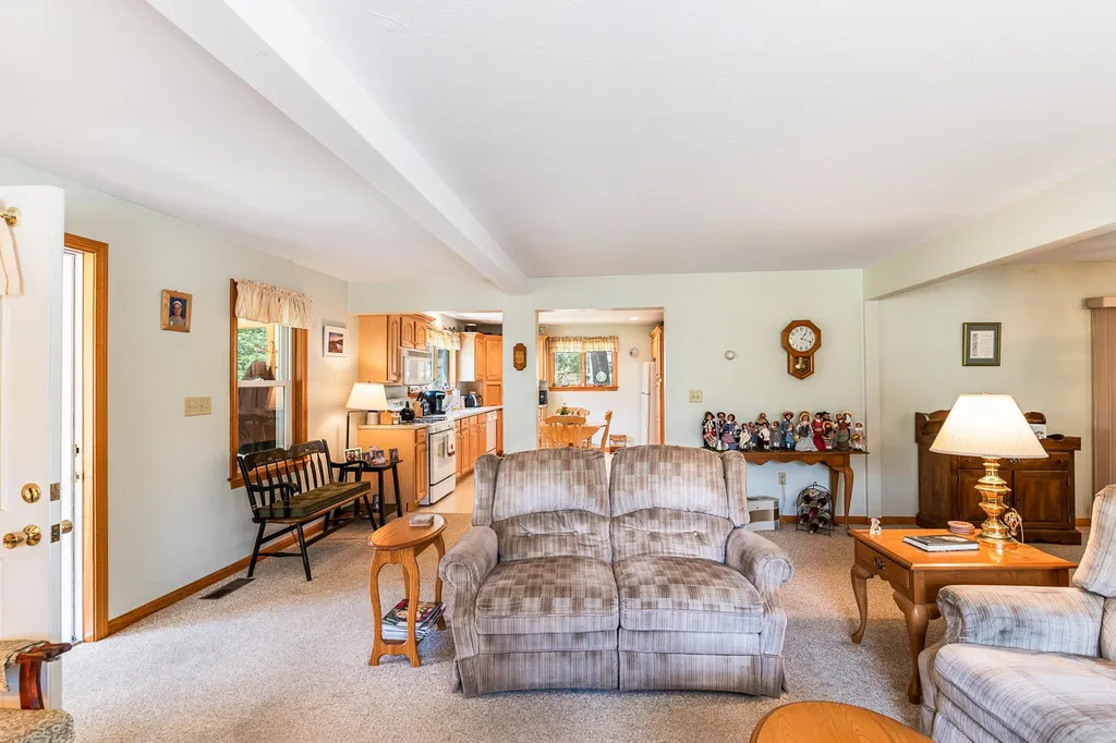 16 Pine Street Newbury NH 03255