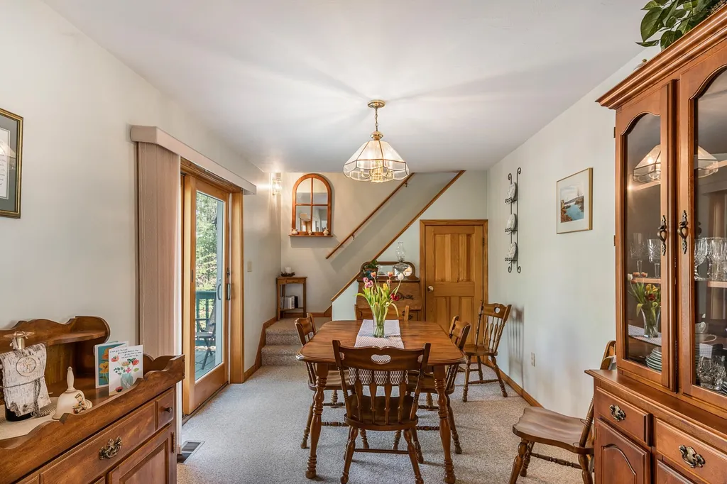 16 Pine Street Newbury NH 03255