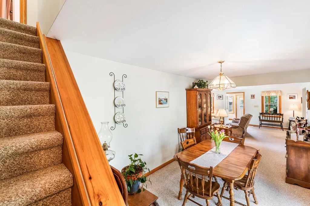 16 Pine Street Newbury NH 03255