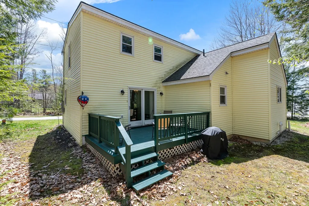 16 Pine Street Newbury NH 03255