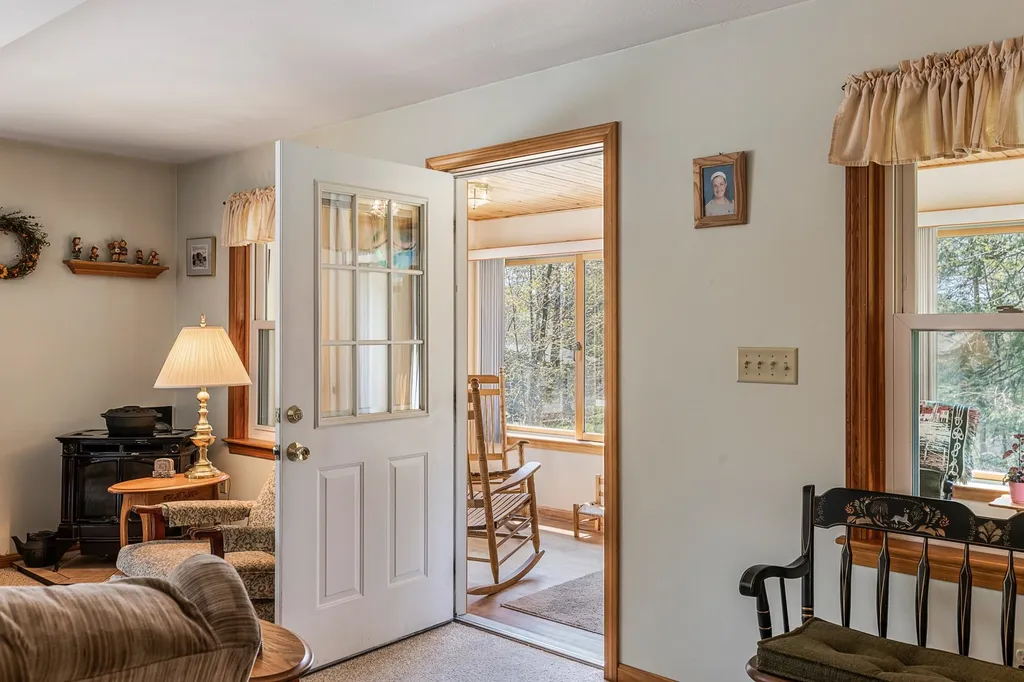16 Pine Street Newbury NH 03255