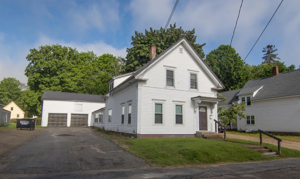 8 Winter Street Plymouth NH 03264