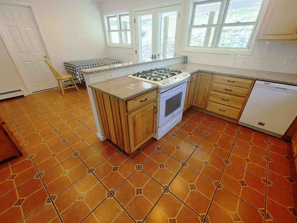 4260 E. Orange Road Corinth VT 05086