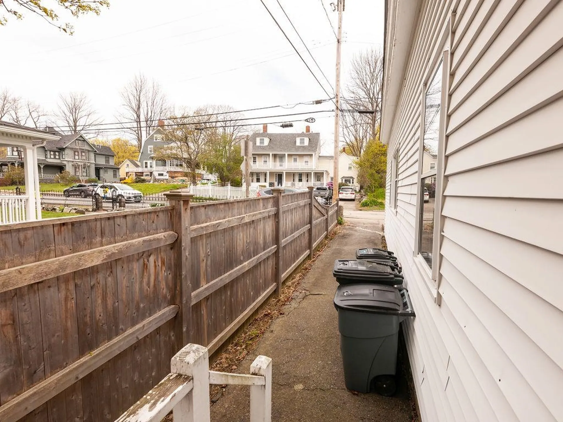 457 York Street York ME 03909