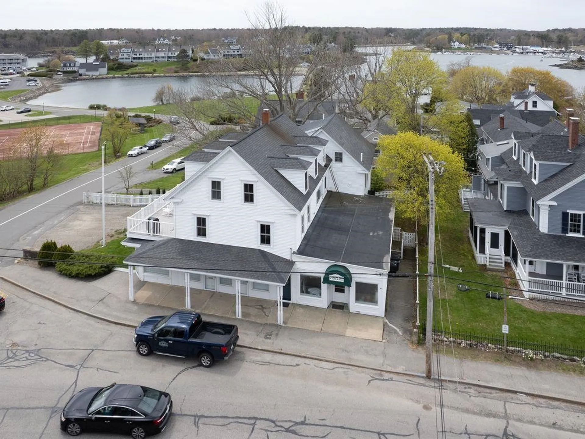 457 York Street York ME 03909
